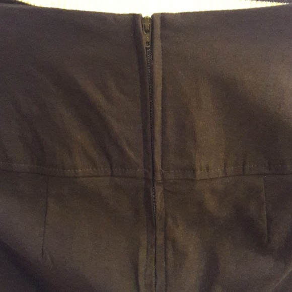 B WEAR skirt - Picture 3 of 8